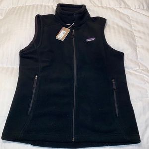 NWT - Women's Classic Synchilla Vest / Size M / Black Fleece